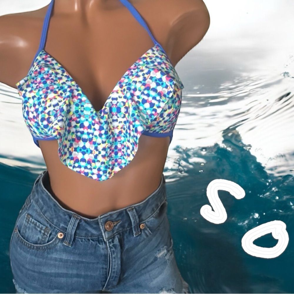 SO Swimwear l Ruffled Bikini Top l M l EUC